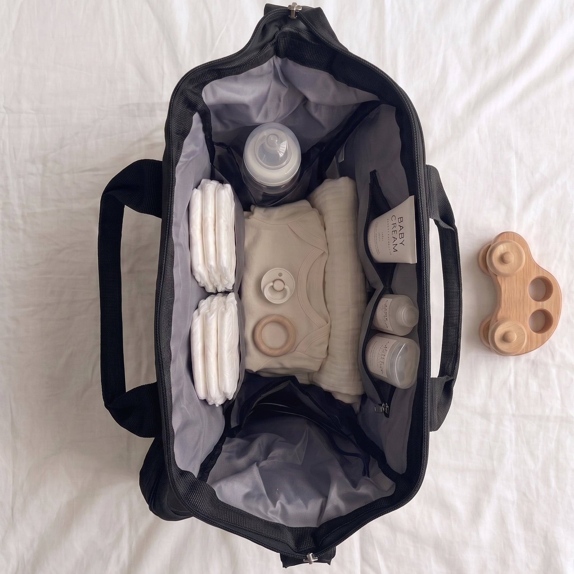 open comaprtment NestnGo baby changing bag Black